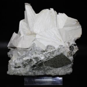 Pektolith aus dem Steinbruch Trautvetter, Steinperf, Bezirk Gießen, Hessen