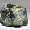 Babingtonit auf Hornblende mit Epidot und Magnetit aus den Brastad Mines bei Arendal in Norwegen