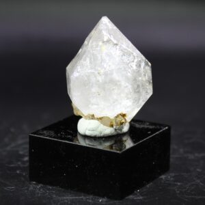 Quarz Bergkristall aus Igea mit natürlicher Kristallform