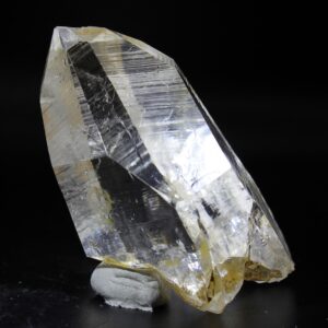 Striated rock crystal from Peña Blanca in Boyacá, Colombia