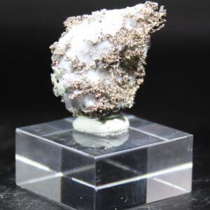 Verzweigtes gediegenes Silber aus der Bouismas Mine auf heller Matrix