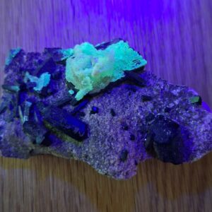 Yellowish-green fluorescent coating