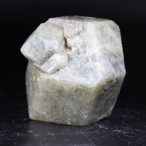 Grossular aus Sierra de las Cruces Coahuila Mexiko mit gut ausgebildeter dodekaedrischer Kristallform