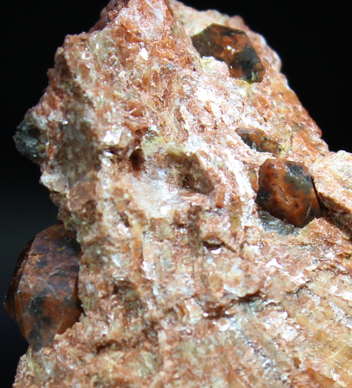 Rotbraune Eisenkiesel Quarzkristalle aus Montroy Spanien