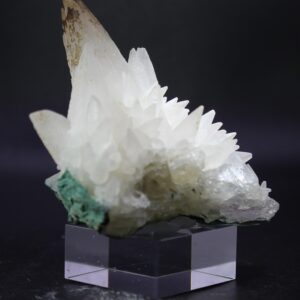 Calcite from Iraí Brazil additional view with white crystals
