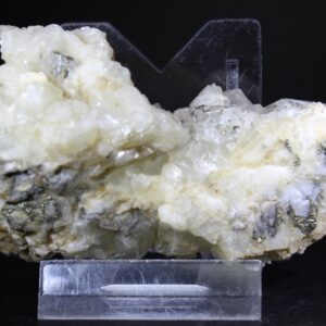 Rückseite der Calcit Pyrit Stufe aus Meggen Sauerland