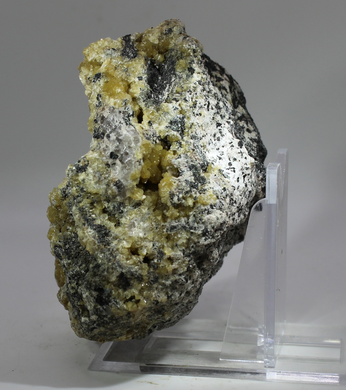 Stilbite Magnetite Leveäniemi Sweden additional view