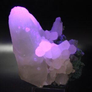 UV fluorescence of Calcite from Iraí Brazil